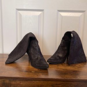 Donald J Pliner Black Vintage Stretch Tracey-VT Boots Sz 8 M